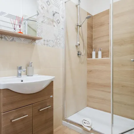 Tinellari 4* נאפולי