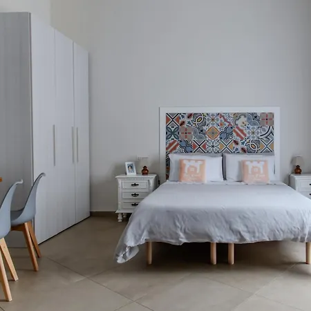 Tinellari לינה וארוחת בוקר