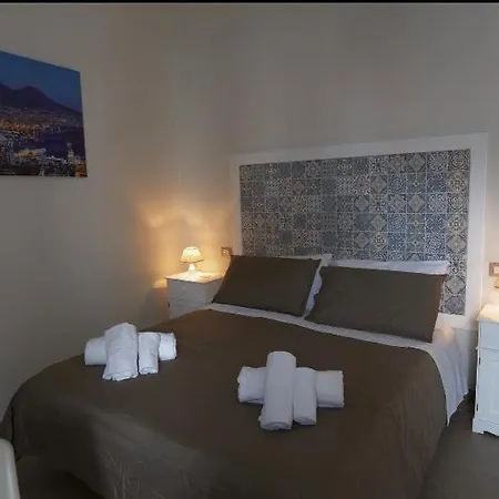 לינה וארוחת בוקר Tinellari 4*