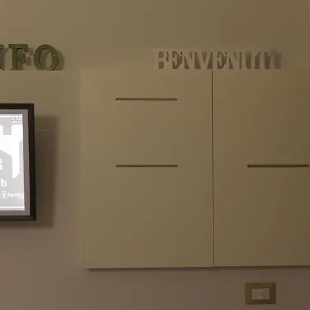 לינה וארוחת בוקר Tinellari 4*